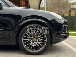 Porsche Cayenne  slika 9