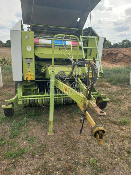 Claas Rolant 240