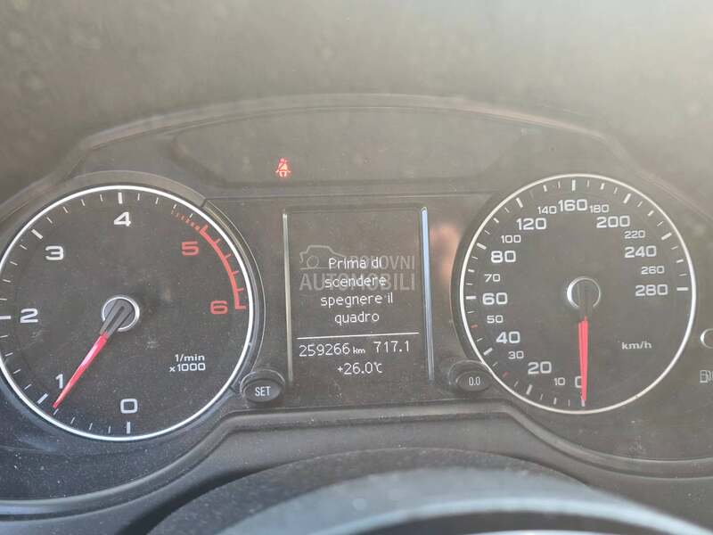 Audi Q5 2.0d REST/ LED