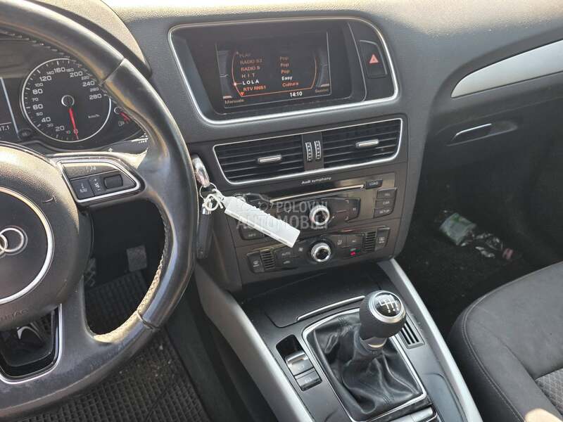 Audi Q5 2.0d REST/ LED