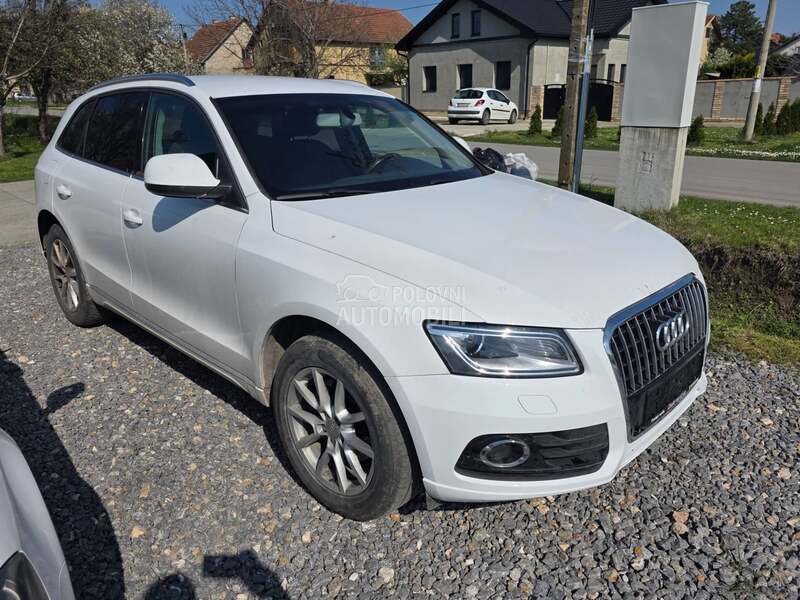 Audi Q5 2.0d REST/ LED