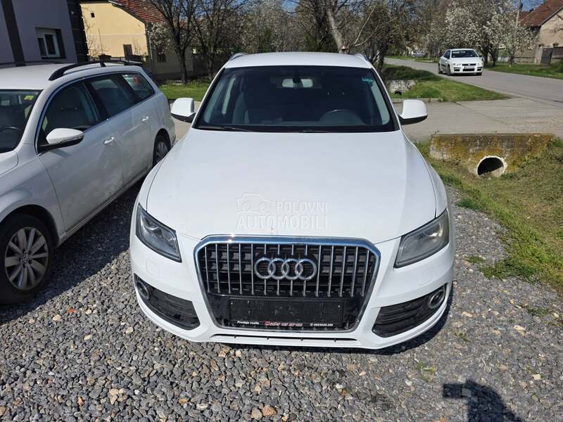 Audi Q5 2.0d REST/ LED