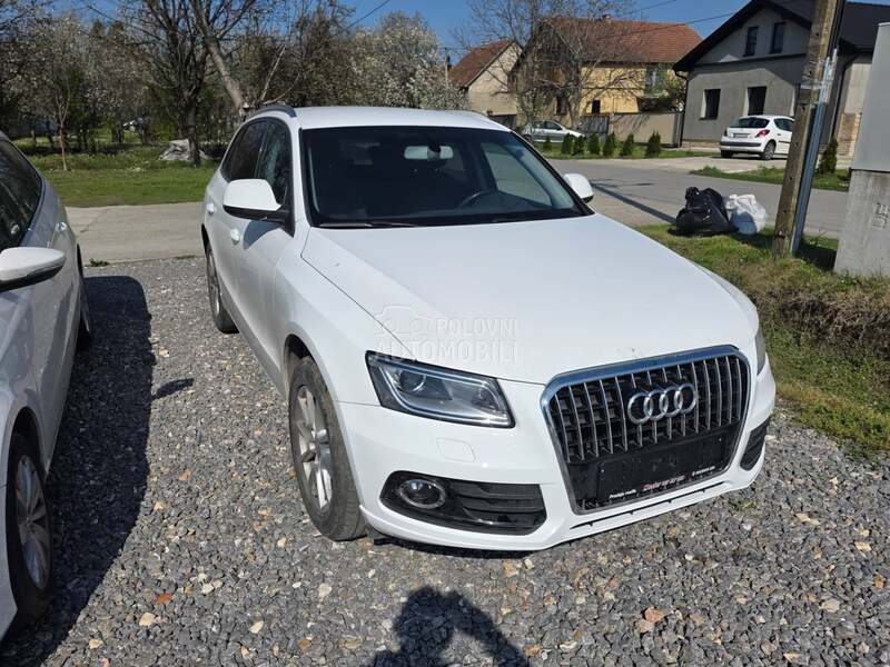 Audi Q5 2.0d REST/ LED