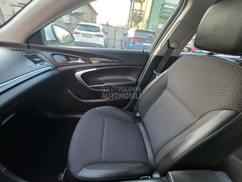 Opel Insignia 2.0d REST/LEDNAV I