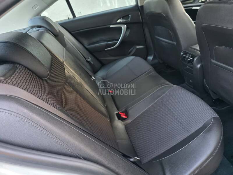 Opel Insignia 2.0d REST/LEDNAV I