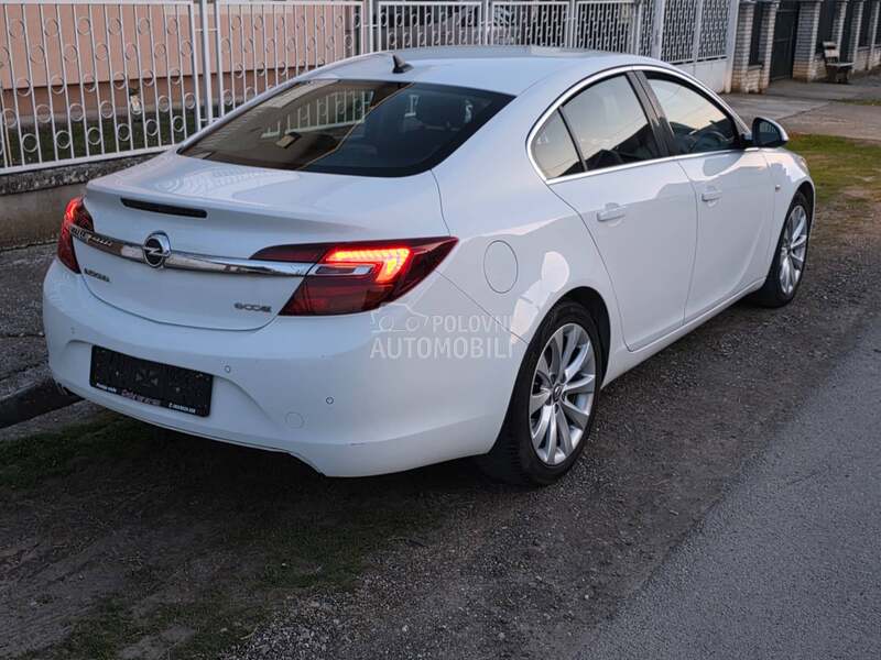 Opel Insignia 2.0d REST/LEDNAV I