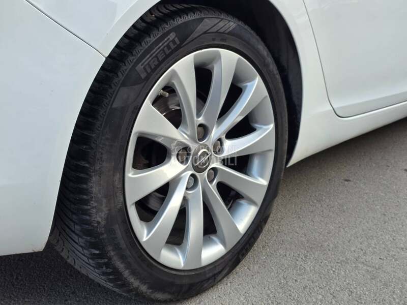 Opel Insignia 2.0d REST/LEDNAV I
