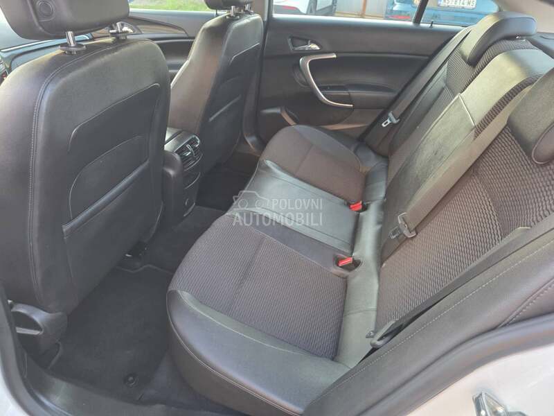 Opel Insignia 2.0d REST/LEDNAV I