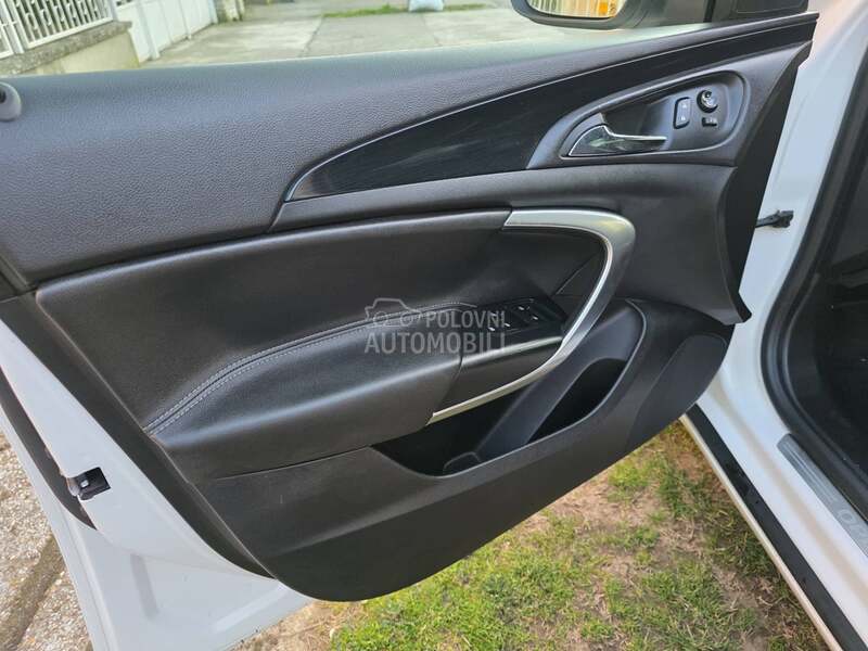 Opel Insignia 2.0d REST/LEDNAV I