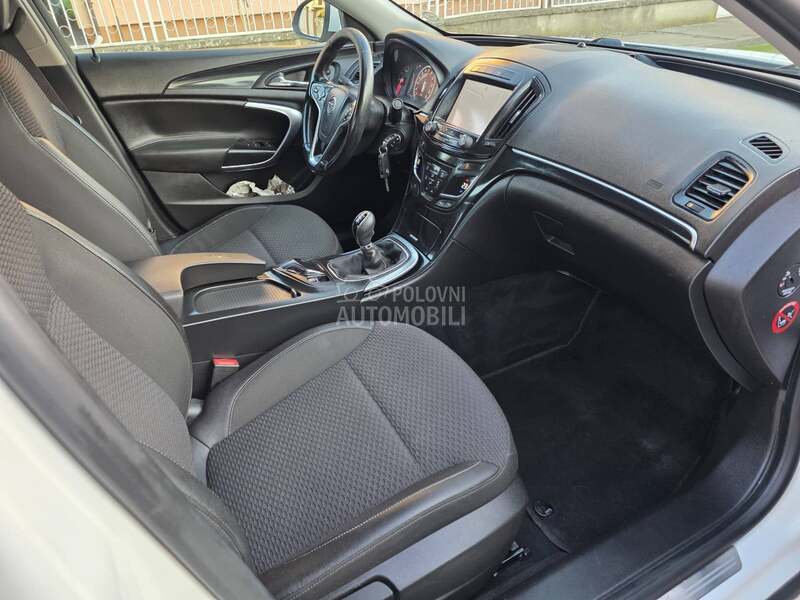 Opel Insignia 2.0d REST/LEDNAV I