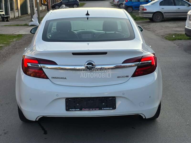 Opel Insignia 2.0d REST/LEDNAV I