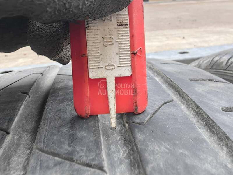 Hankook 215/55 R17 Letnja