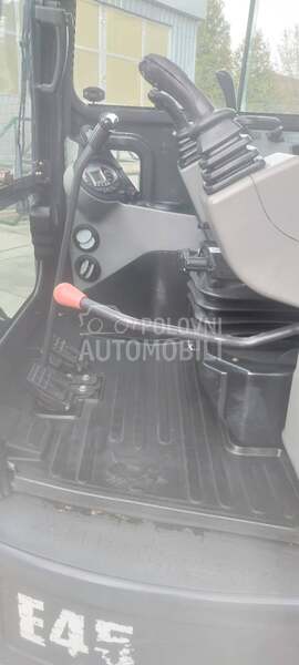 Bobcat E45