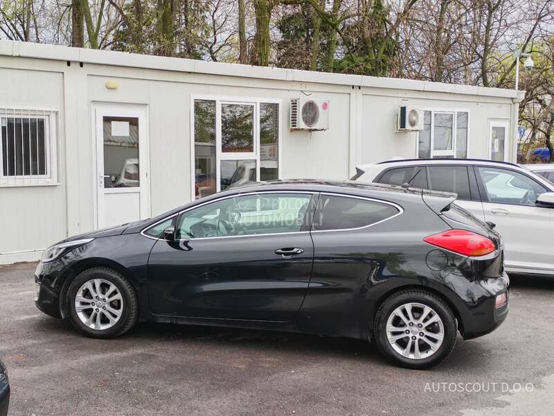 Kia pro_cee`d 1.6 crdi x tech