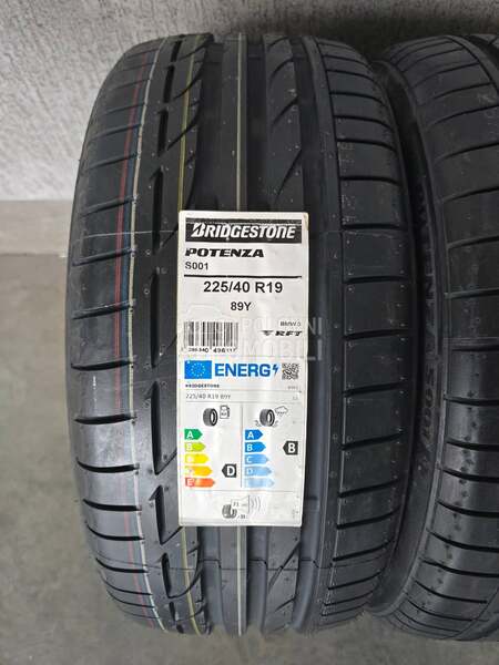 Bridgestone 225/40 R19 Letnja