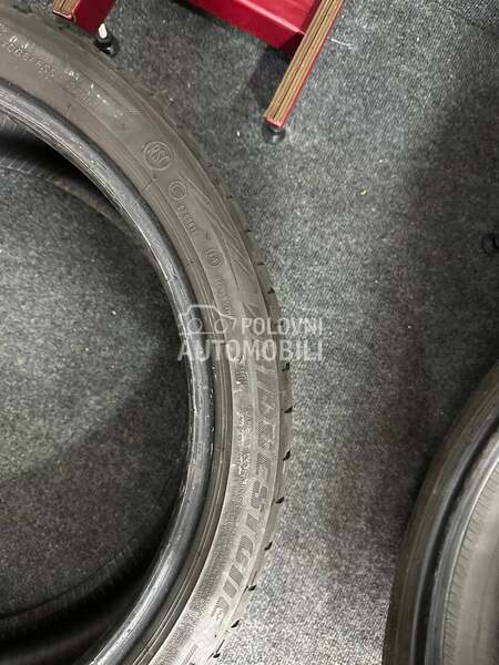 Bridgestone 225/40 R19 Letnja