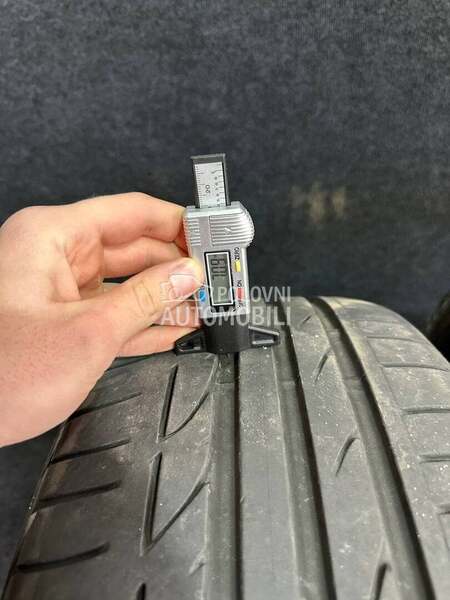 Bridgestone 225/40 R19 Letnja