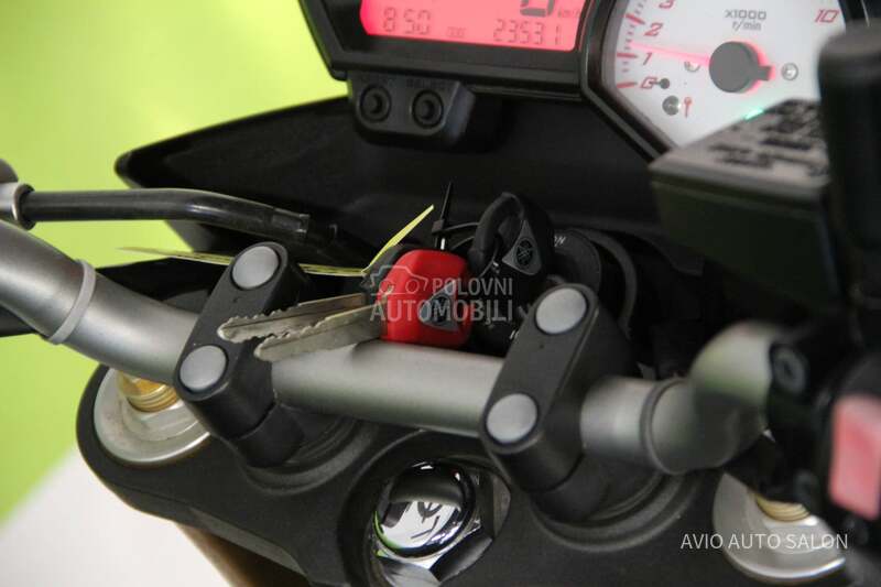 Yamaha FZ8 800