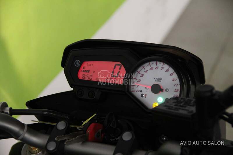 Yamaha FZ8 800