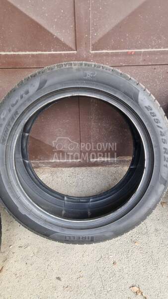 Pirelli 285/45 R21 Zimska