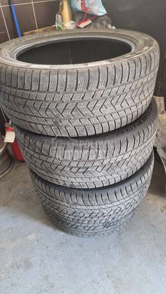 Pirelli 285/45 R21 Zimska