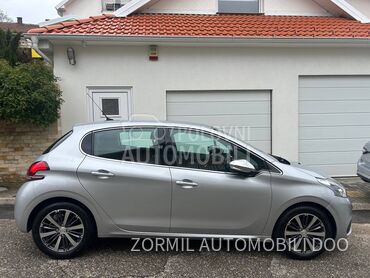 Peugeot 208 1.6HDI 99K Allure CH