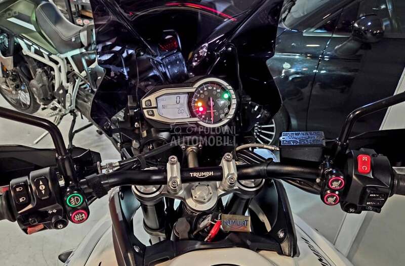 Triumph Tiger 800 XRT