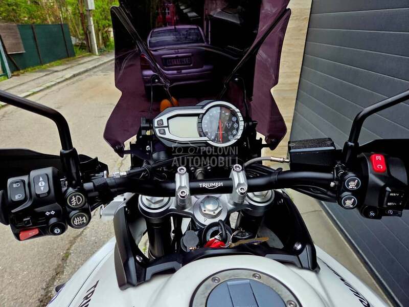 Triumph Tiger 800 XRT