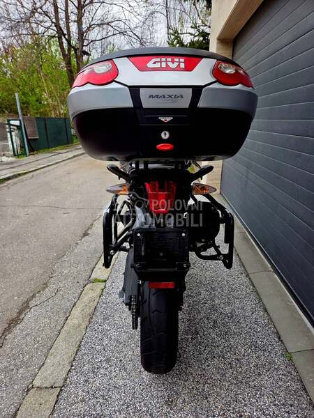 Triumph Tiger 800 XRT