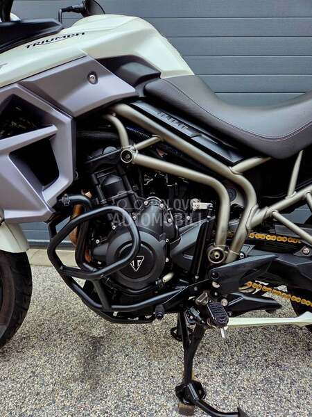 Triumph Tiger 800 XRT