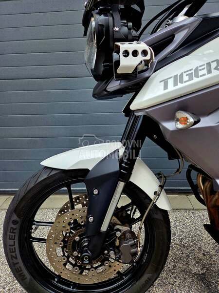 Triumph Tiger 800 XRT