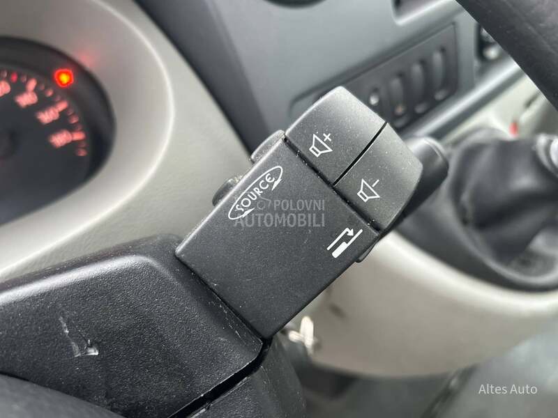 Nissan Interstar 2.5 dCi