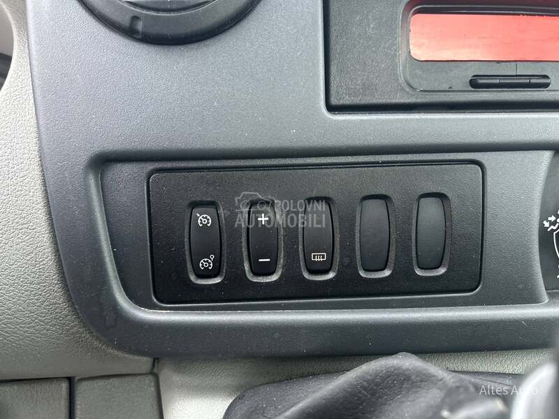 Nissan Interstar 2.5 dCi