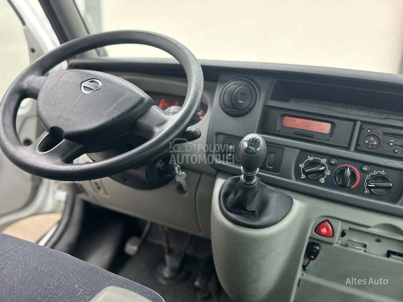 Nissan Interstar 2.5 dCi