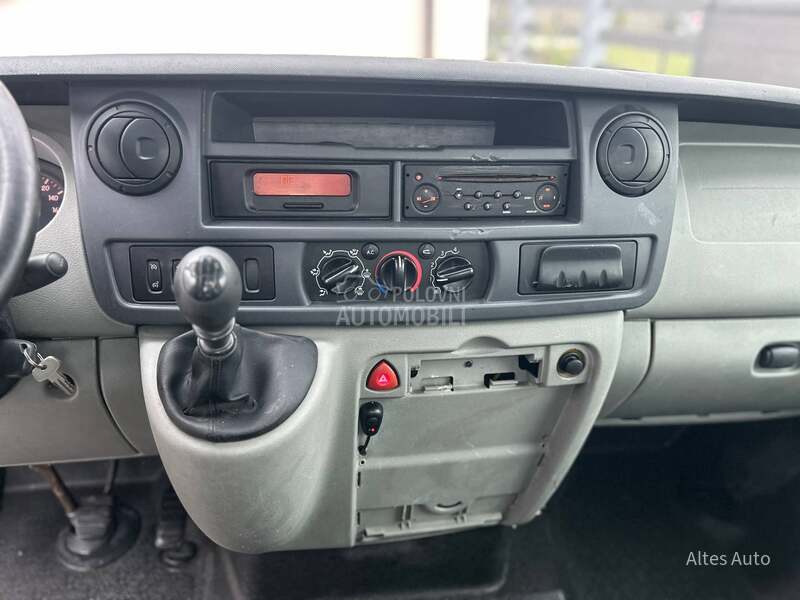 Nissan Interstar 2.5 dCi