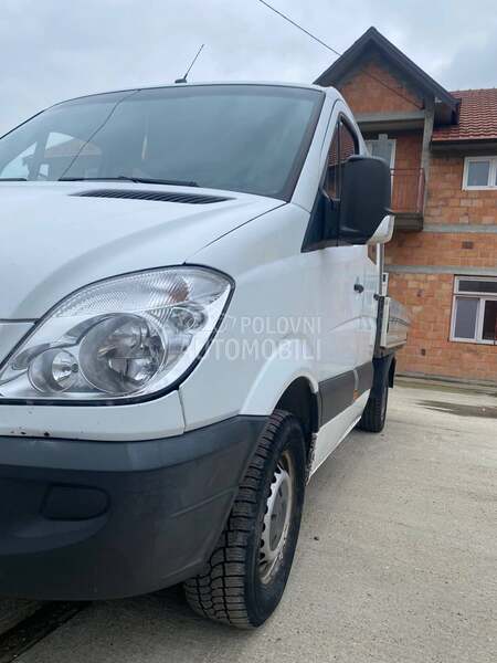 Mercedes Benz Sprinter 311