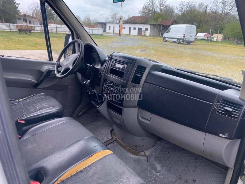 Mercedes Benz Sprinter 311