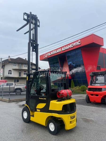 Yale 2,5 tona Triplex