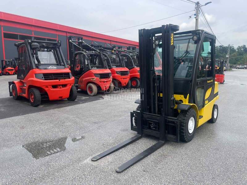 Yale 2,5 tona Triplex