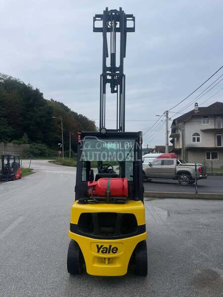Yale 2,5 tona Triplex