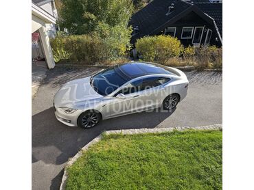 Tesla Model S 75D