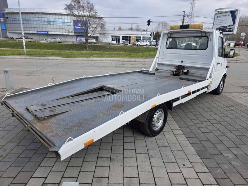 Mercedes Benz Sprinter