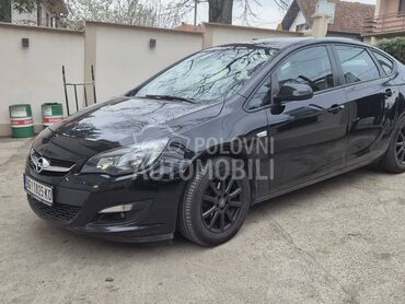 Opel Astra J 