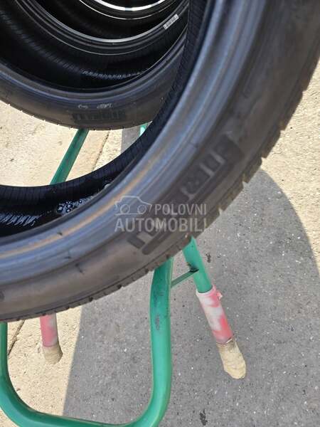 Pirelli 255/40 R19 Letnja