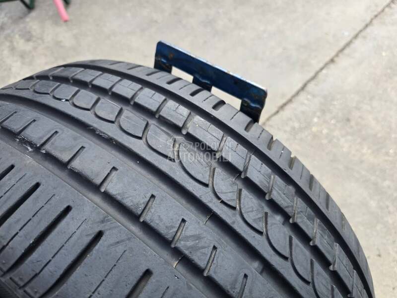 Pirelli 255/40 R19 Letnja