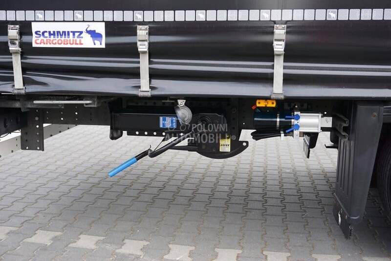 Schmitz Cargobull / DOM2055