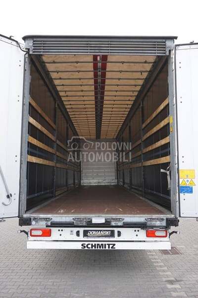 Schmitz Cargobull / DOM2055