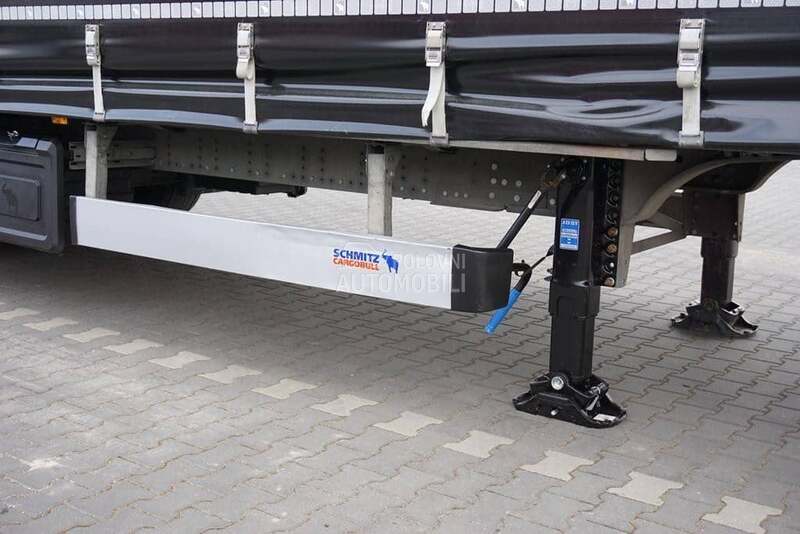 Schmitz Cargobull / DOM2055