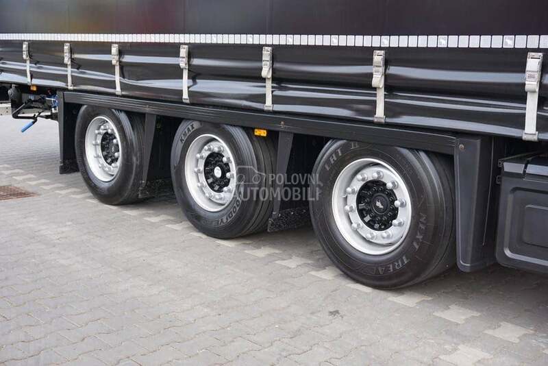 Schmitz Cargobull / DOM2055