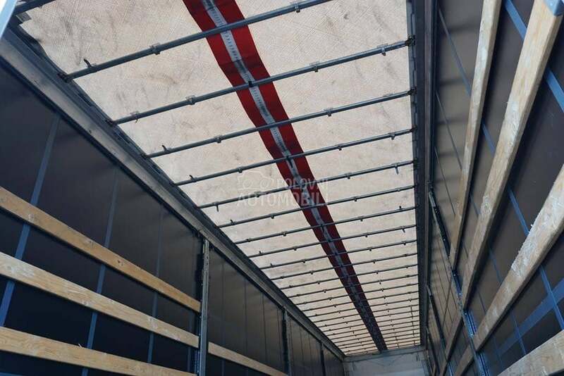 Schmitz Cargobull / DOM2055